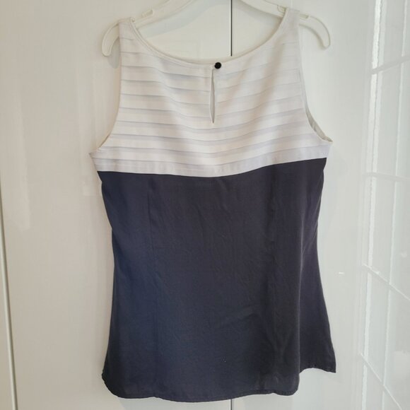 White House Black Market Silk Tank Size 2 - Picture 2 of 5